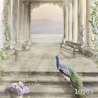 Колоннада с павлином